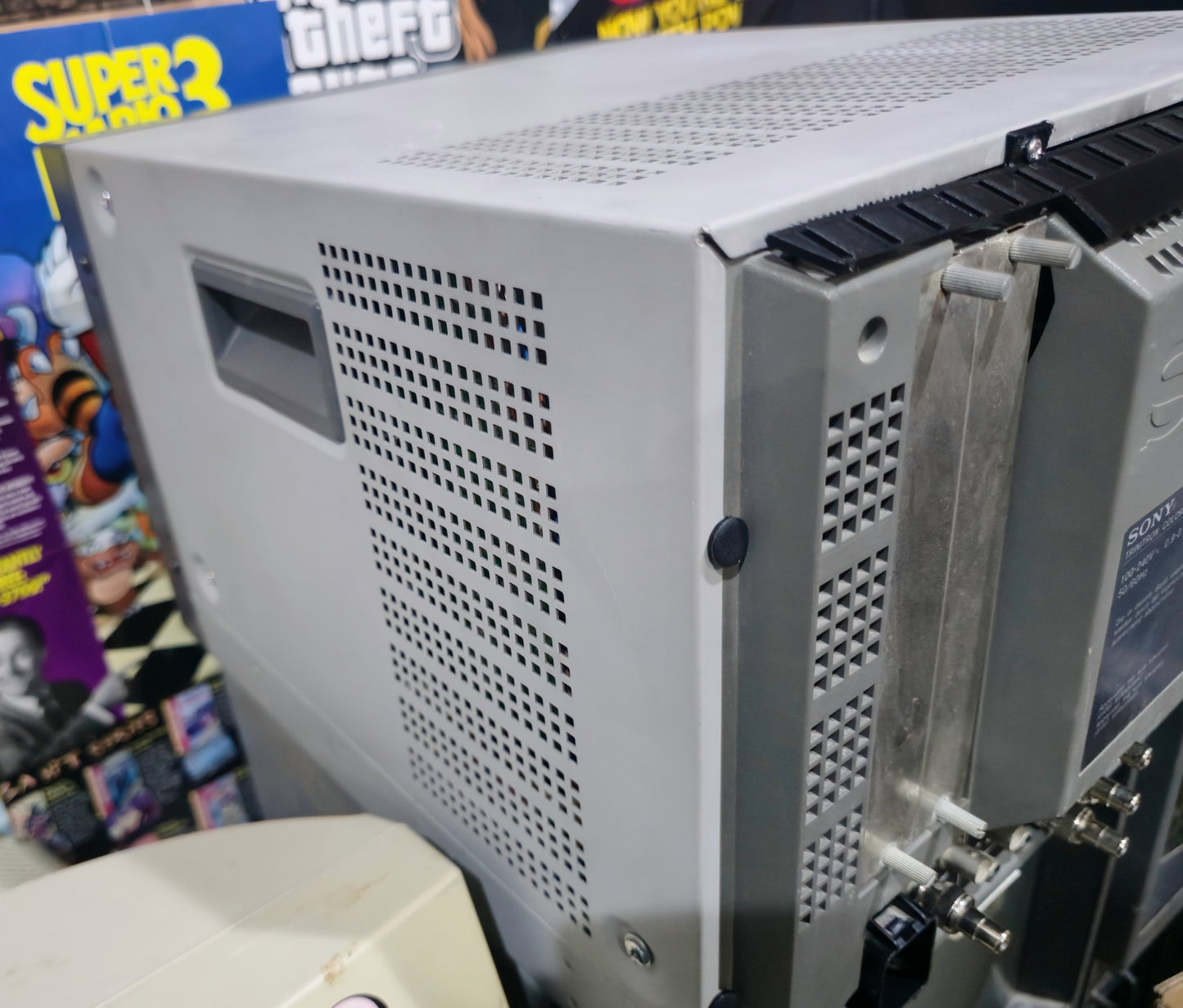 Sony PVM 14L4