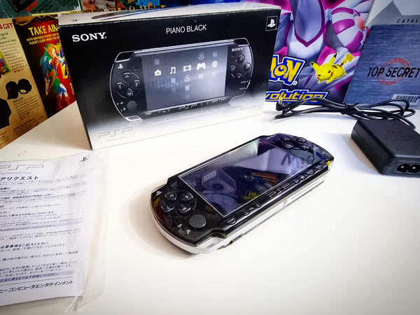PSP (MODEL 2000)(Complete in Box)