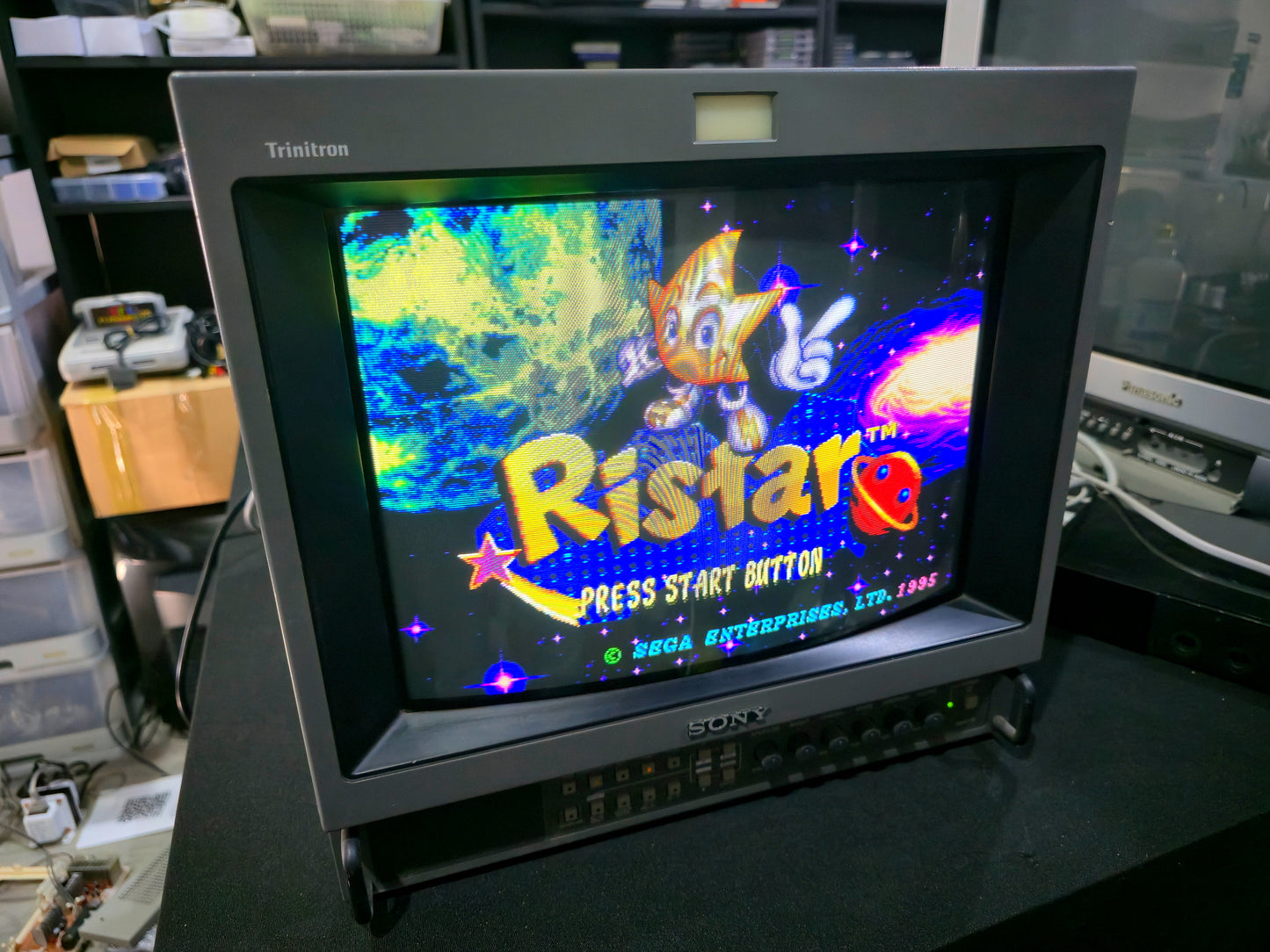 SONY PVM 14M2E