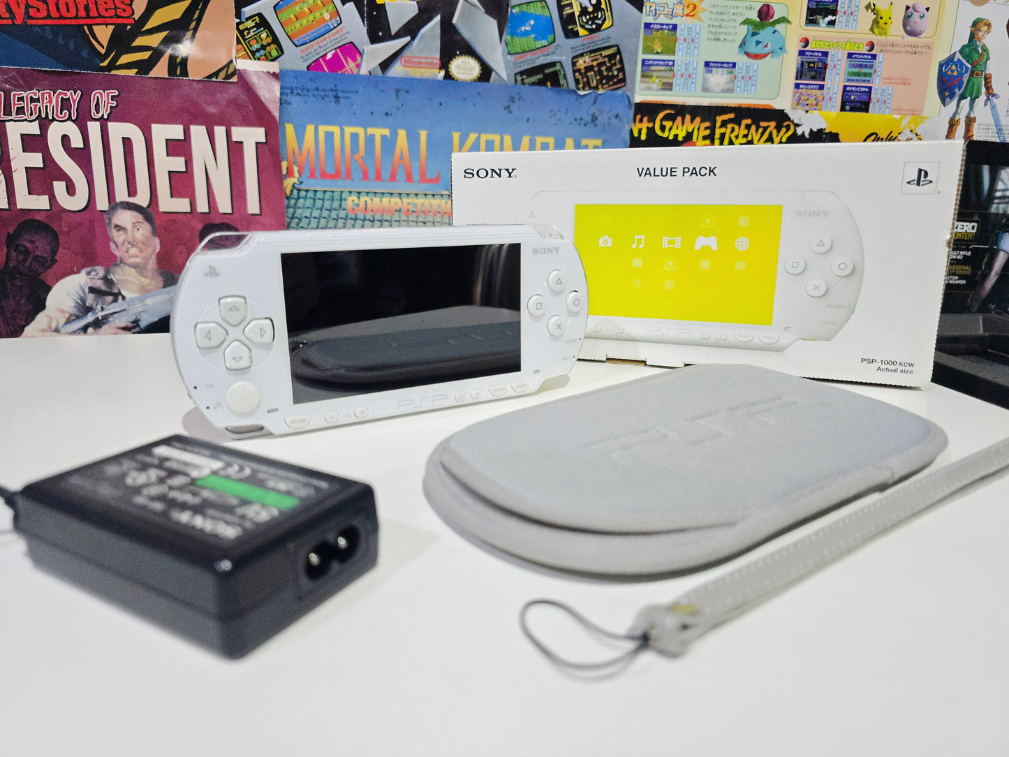 PSP (MODEL 1000)(Complete in Box)(White)