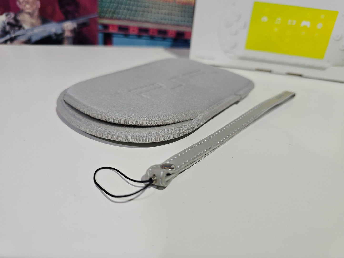 PSP (MODEL 1000)(Complete in Box)(White)