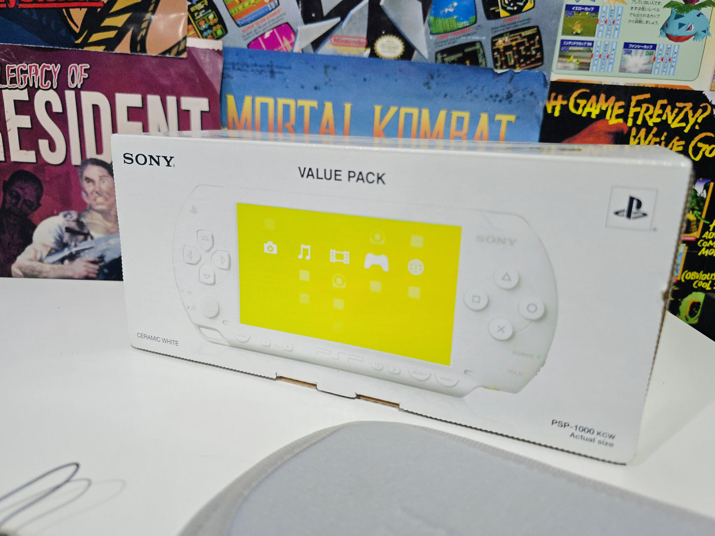 PSP (MODEL 1000)(Complete in Box)(White)