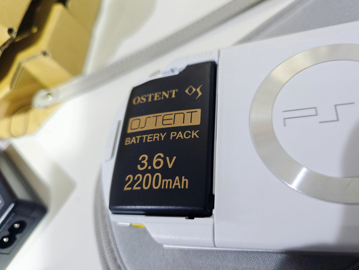 PSP (MODEL 1000)(Complete in Box)(White)